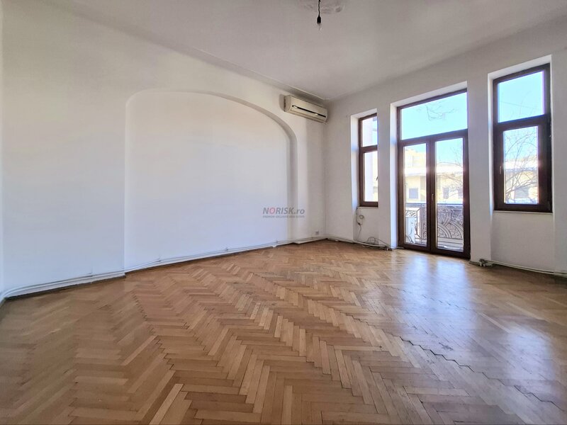 Hala Traian, 3 camere, 106 mp, centrala