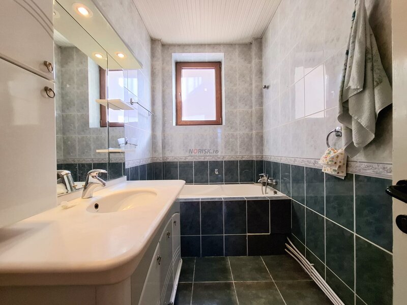 Hala Traian, 3 camere, 106 mp, centrala